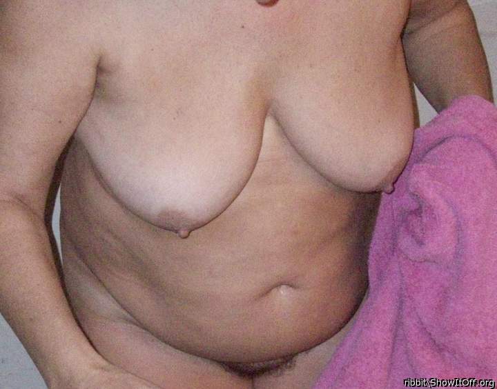 Photo of titties from ribbit