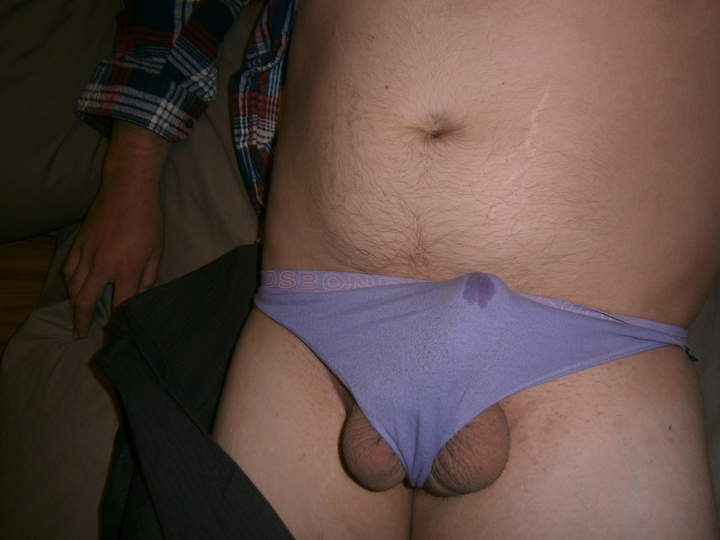 Love to suck that precum out of your undies.