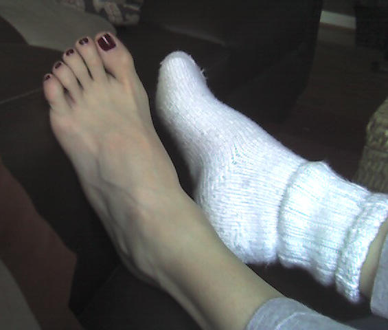 alot of requests for pics of my feet/and socks, here's both! thx guys!