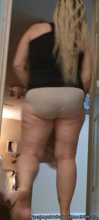 Gorgeous ass sexy thighs