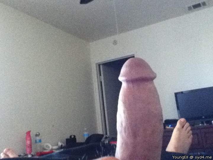 Hot thick cock,With a beautiful head.