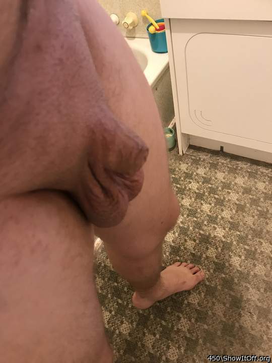 i sure love to suck on this peewee 