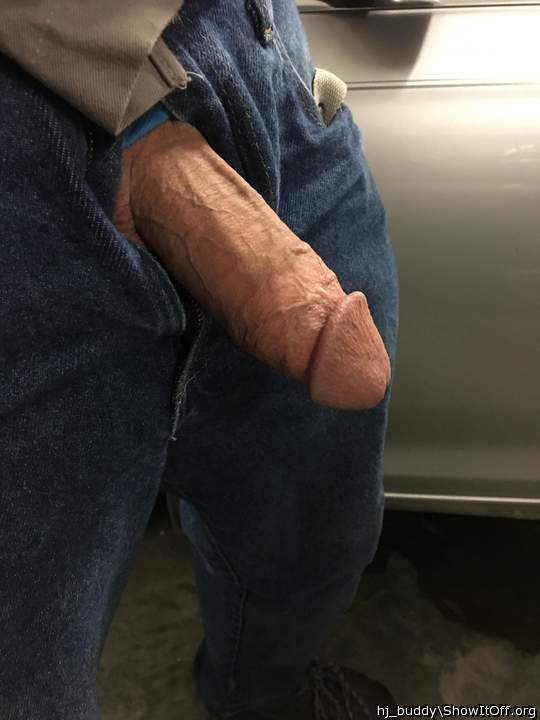 Yeah, I'd like to make that cock my buddy!!