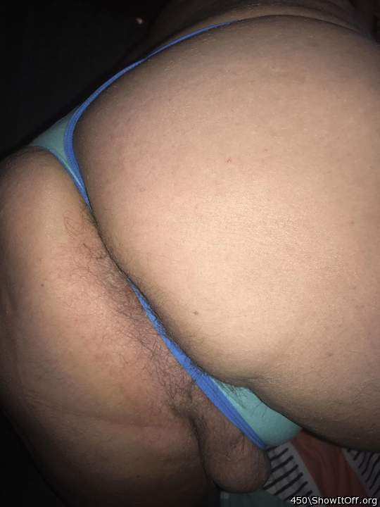 I'd love love to move the thong over and have my tongue mass