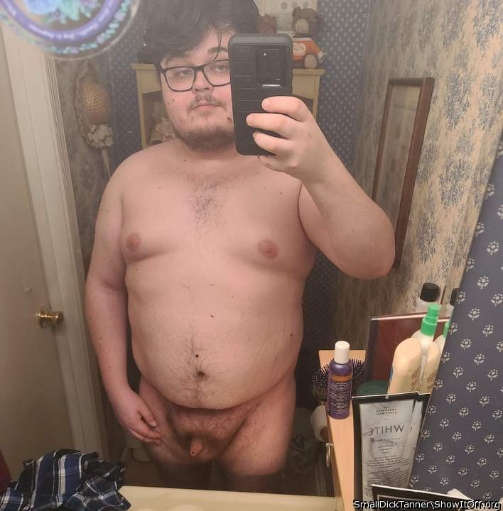 Photo of a stiffie from SmallDickTanner