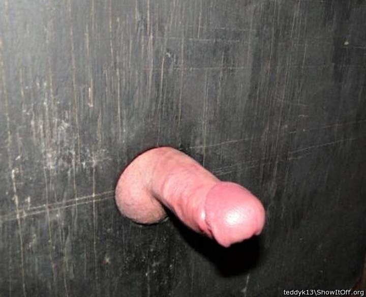 I LOVE LOVE Hot Glory Hole ACTION. Is it OPEN NOW?