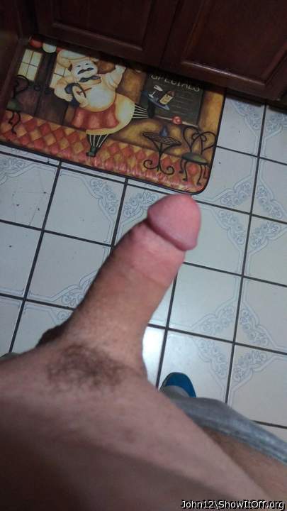 very cute cock sir  
i wish i coudl taste it 