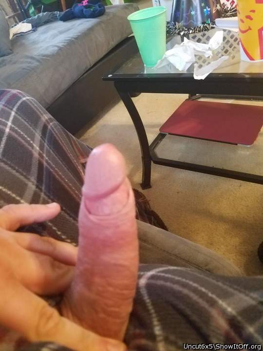 PEEL IT BACK AND LET THE SUCKING AND LICKING AND RUBBING BEG