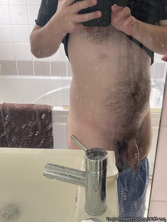 The bathroom mirror needs a clean ;)