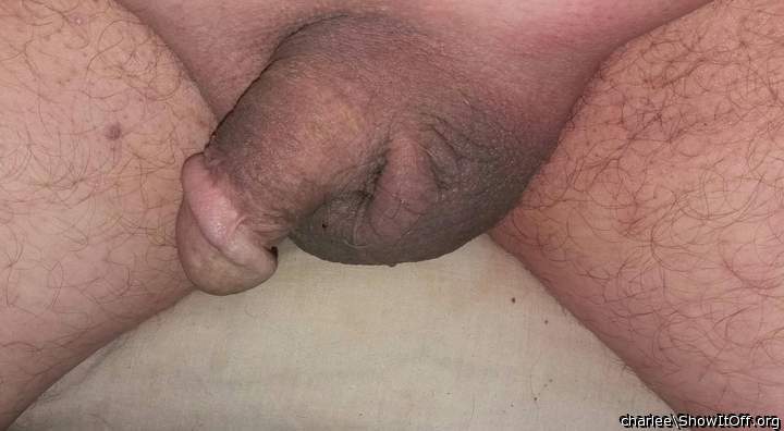 Would love to suck on that gorgeous dick! 