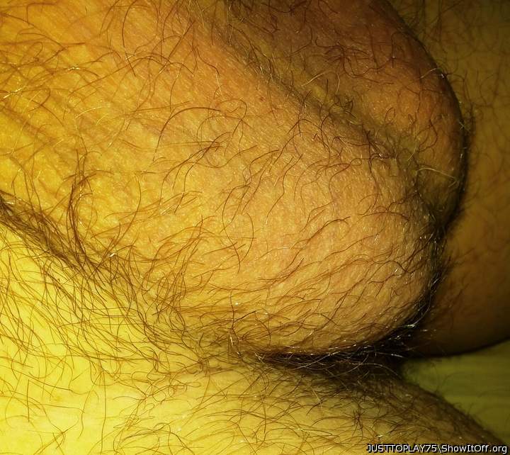 Sexy hairy balls &#128540;