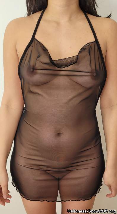 Thanks for the new photos, pretty girl. Keep posting.