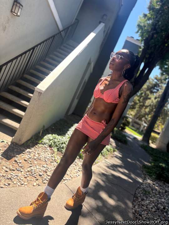 Adult image from JessyNextDoor