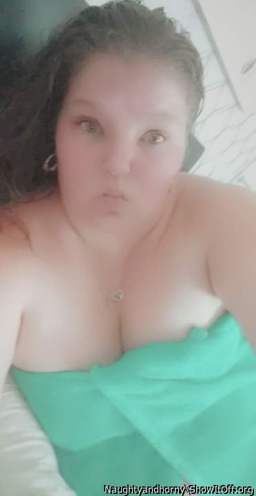 Cute you deserve a hot load over you and to Get fucked 