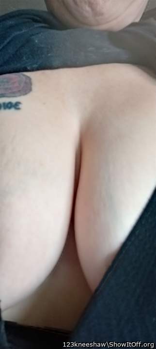 Adult image from 123kneeshaw