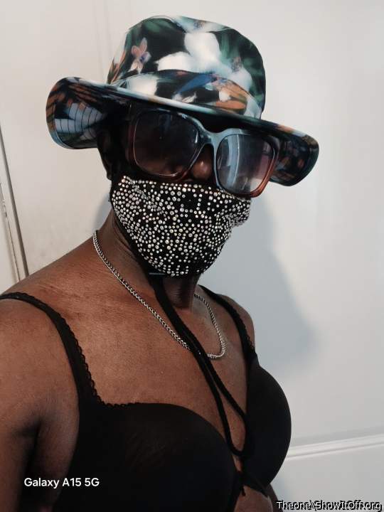 Fr I'm a hood dude who now enjoys being a faggot CD bitch who knew