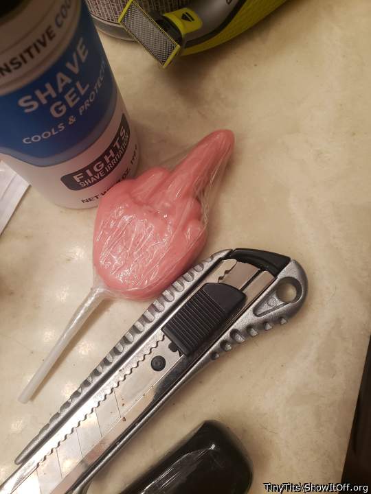 I have so many questions?????
🤨