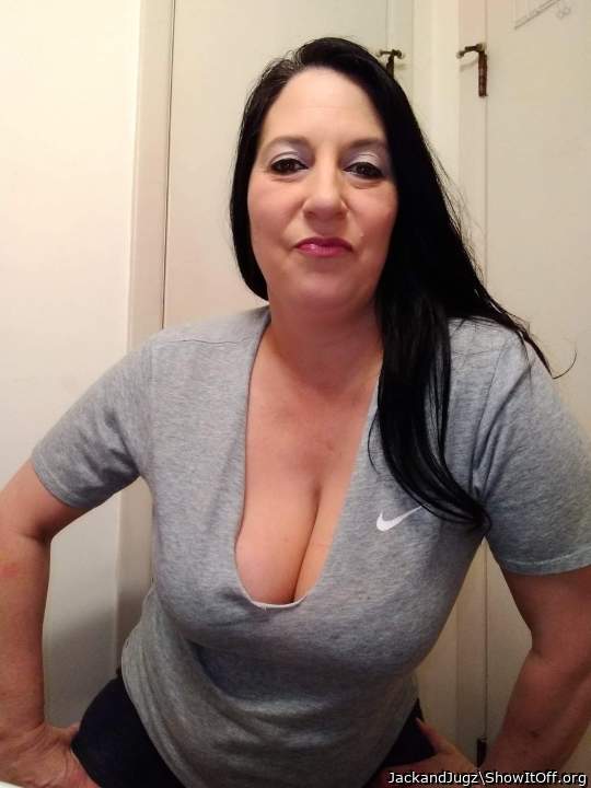 love the cleavage....so sexy