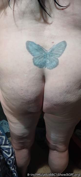 Wifey' average ass. Big tits though! 😘 36/46D