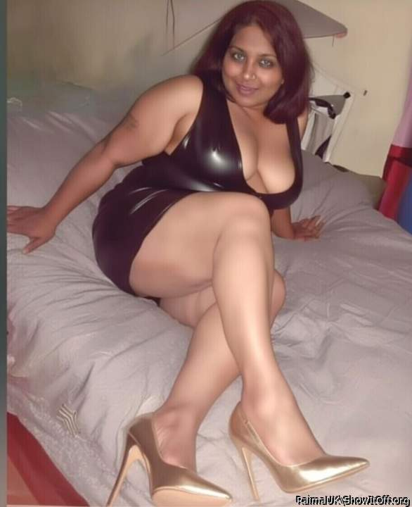 Indian Wife in UK kik noreenwife40