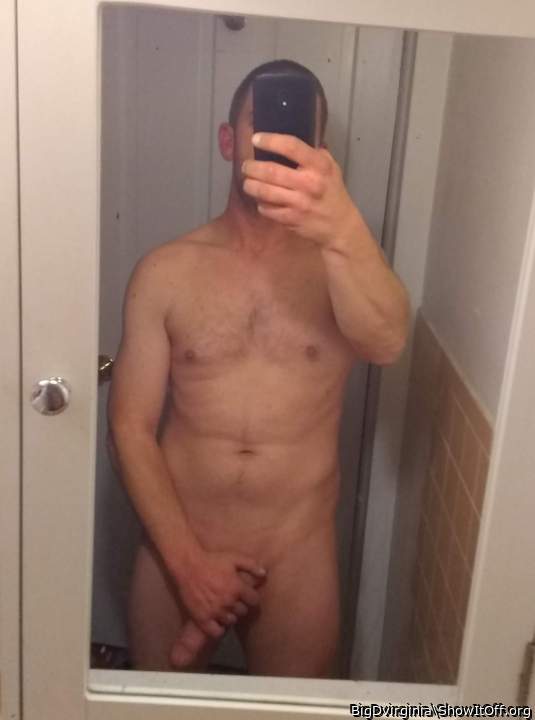 Nude selfie. What do ya think?&#128520;