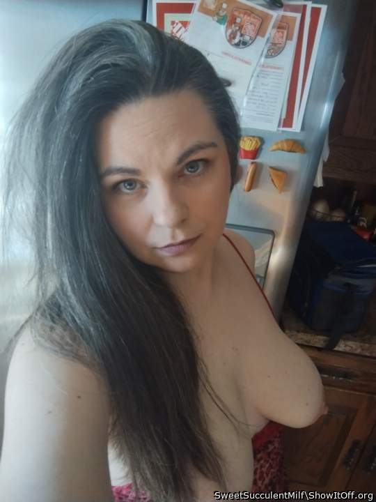 Adult image from SweetSucculentMilf