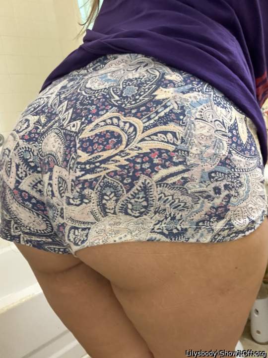I need daddy to spank me. I’ve been a naughty girl