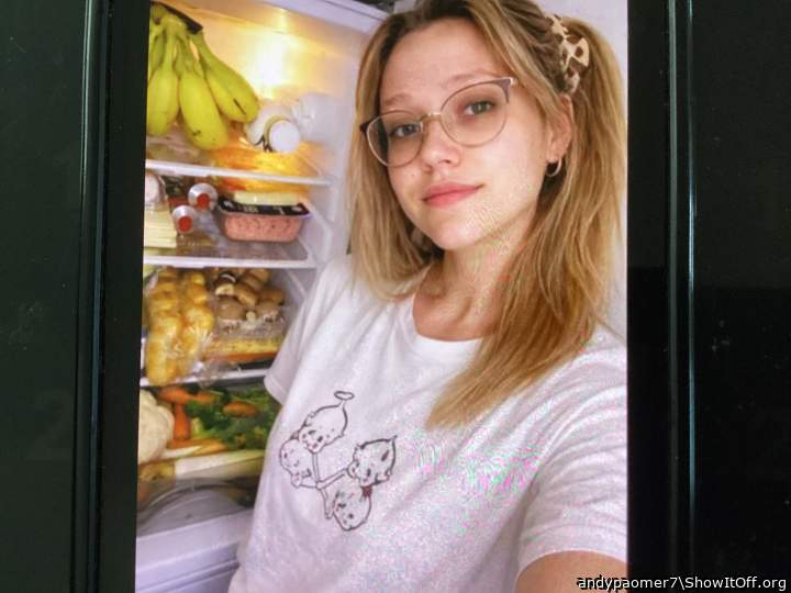 I would love to jack my cock off on your sweet face    