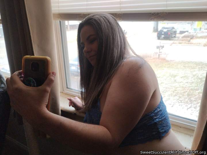 Adult image from SweetSucculentMilf