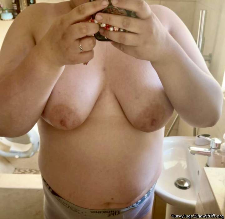 Curvy tummy