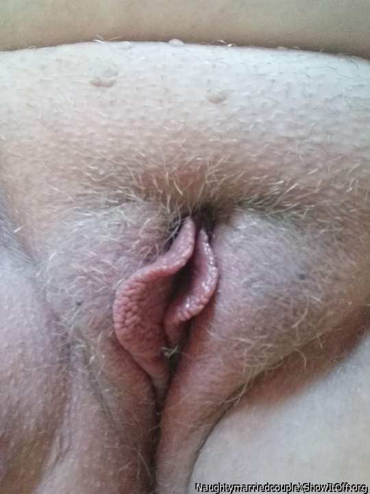 mmm I would love to pull your gorgeous pussy lips wide apart