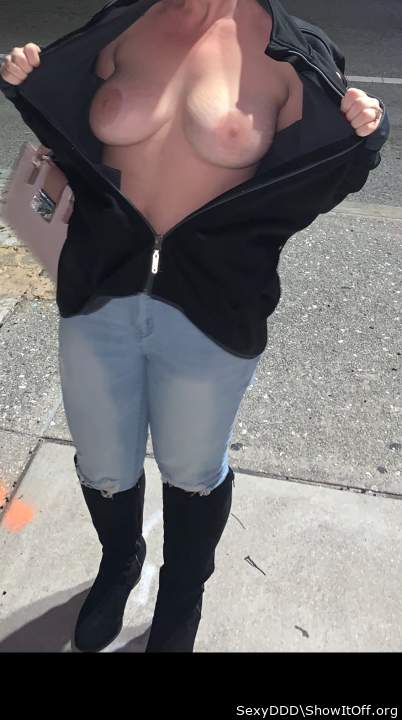 U can flash me anytime with those beauties!