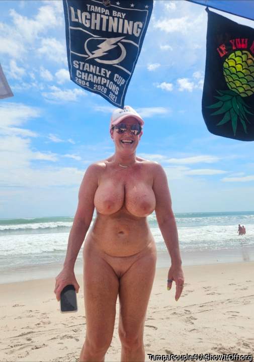 what a fabulous pair of titties  and a lovely pussie too