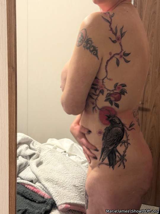 Love those tattoos!!