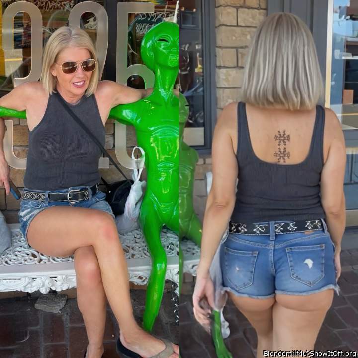 Front or behind view?😈