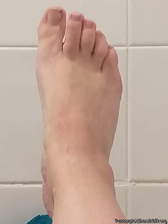 Do you like cum on your toes?
