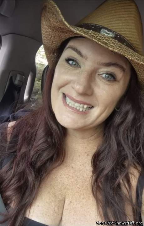 Beautiful lady  and such sexy freckles