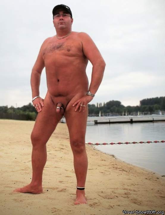 Tan fit body and nice cock😜