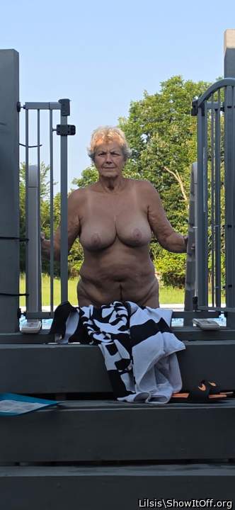 Adult image from Lilsis