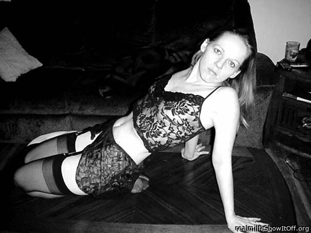 neighborhood slut milf Dana