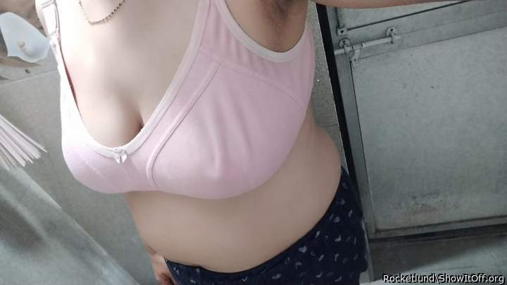 Adult image from Rocketlund