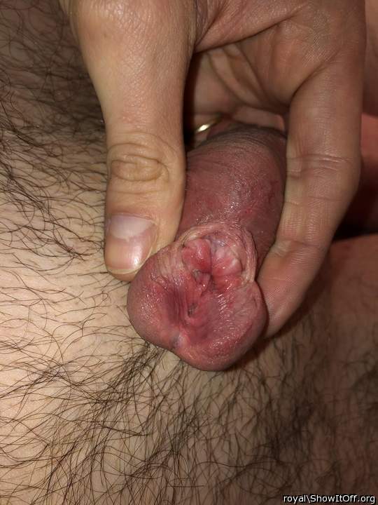 open for spraying my piss and cum ... needs work