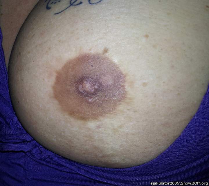 I want my mouth on that luscious tit !!