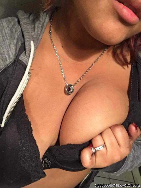 Photo of boobs from Jiggaboo80