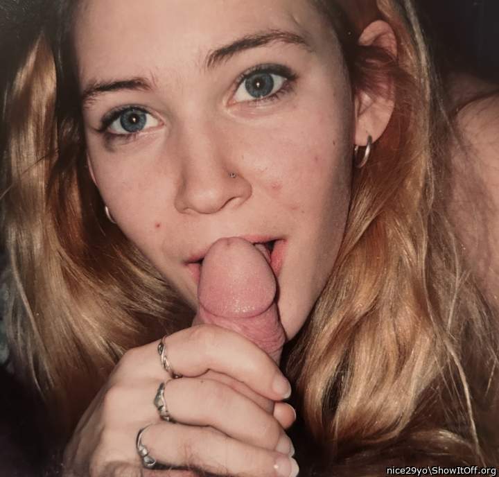 so stunning, i would love to feel you playing with my hard c