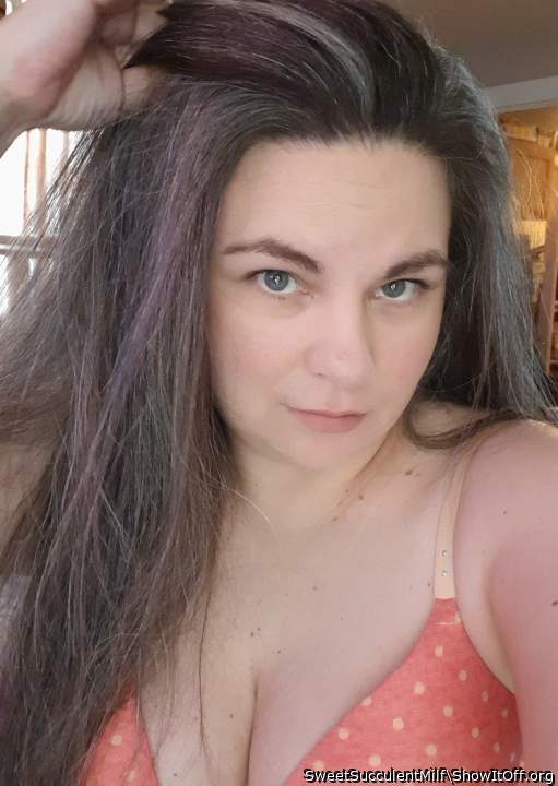 Adult image from SweetSucculentMilf