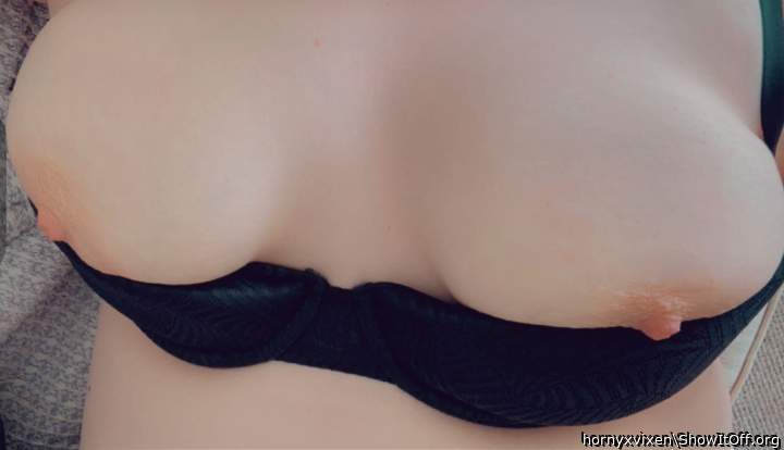 My tits need a good sucking