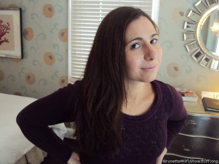 Adult image from BrunetteMilf