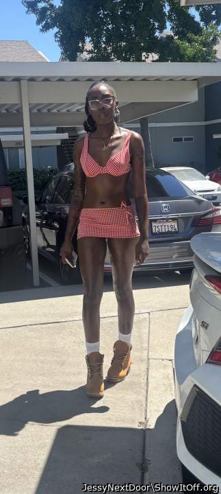 Adult image from JessyNextDoor