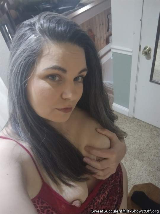 Adult image from SweetSucculentMilf